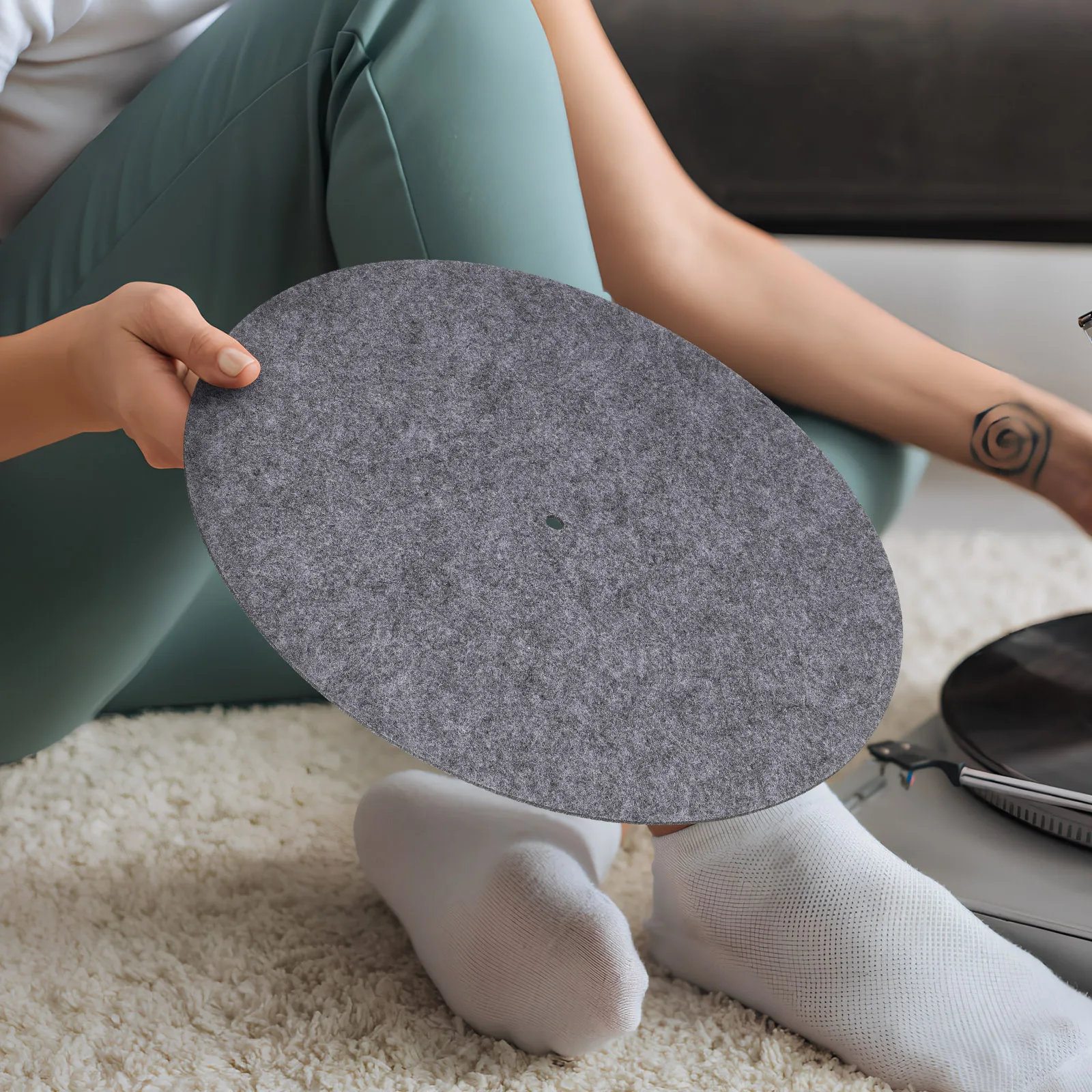2 pcs Felt Record Mat Non Slip Vinyl Pad Disc Protective Grey Turntable DJs Accessories Sound Quality Vibration Reduction
2 pcs Felt Record Mat Non Slip Vinyl Pad Disc Protective Grey Turntable DJs Accessories Sound Quality Vibration Reduction