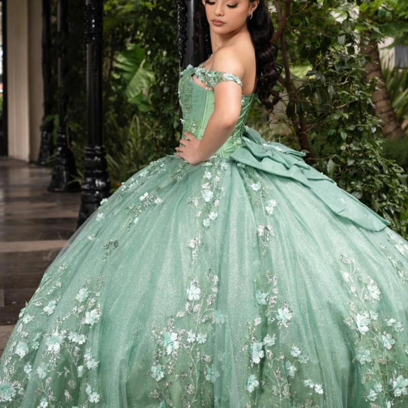 Green Shiny Princess Off the Shoulder Sweet 16 Dress Quinceanera Dresses Applique Flower Beads Bow Tull Party Birthday Vestidos
Green Shiny Princess Off the Shoulder Sweet 16 Dress Quinceanera Dresses Applique Flower Beads Bow Tull Party Birthday Vestidos