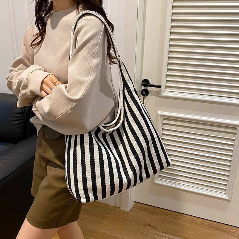 Women's Shoulder Bag Hand Bags Denim Canvas Wallet Portable Tote Handbags Crossbody Bags Fashion Stripe
Women's Shoulder Bag Hand Bags Denim Canvas Wallet Portable Tote Handbags Crossbody Bags Fashion Stripe