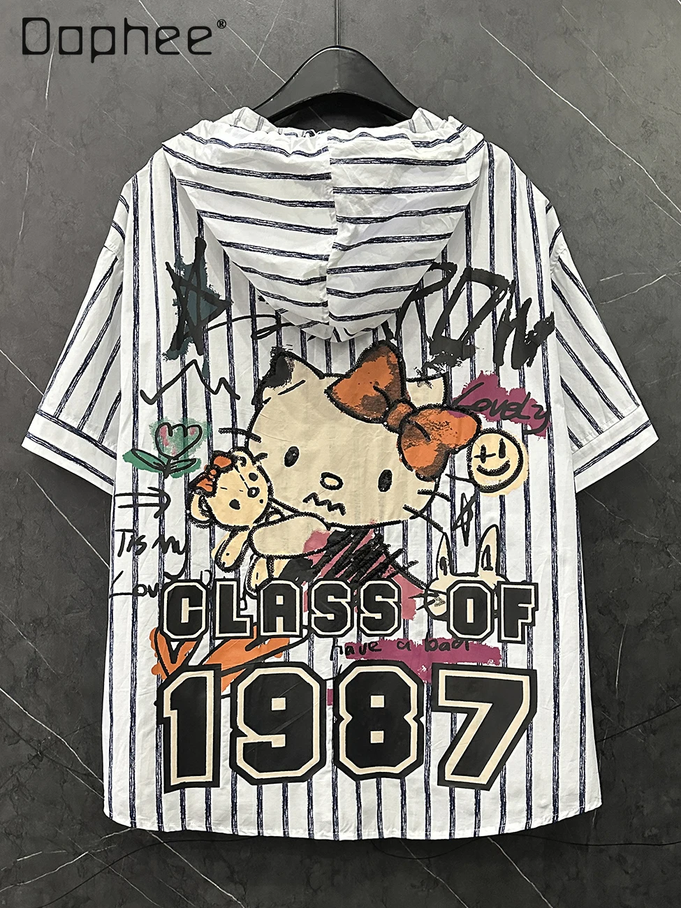 2025 Summer New Cartoon Cat Hooded Short-sleeved Striped Shirt Women's Loose Casual Sweet Printed Medium Length Shirt Tops
2025 Summer New Cartoon Cat Hooded Short-sleeved Striped Shirt Women's Loose Casual Sweet Printed Medium Length Shirt Tops