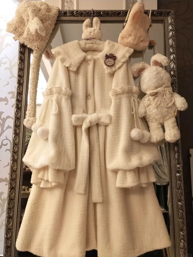 Шерстяное пальто Лолиты в японском стиле, женское осенне-зимнее пальто средней длины, плотная теплая верхняя одежда, корейское милое милое свободное пальто, новинка 2023 г.
Шерстяное пальто Лолиты в японском стиле, женское осенне-зимнее пальто средней длины, плотная теплая верхняя одежда, корейское милое милое свободное пальто, новинка 2023 г.