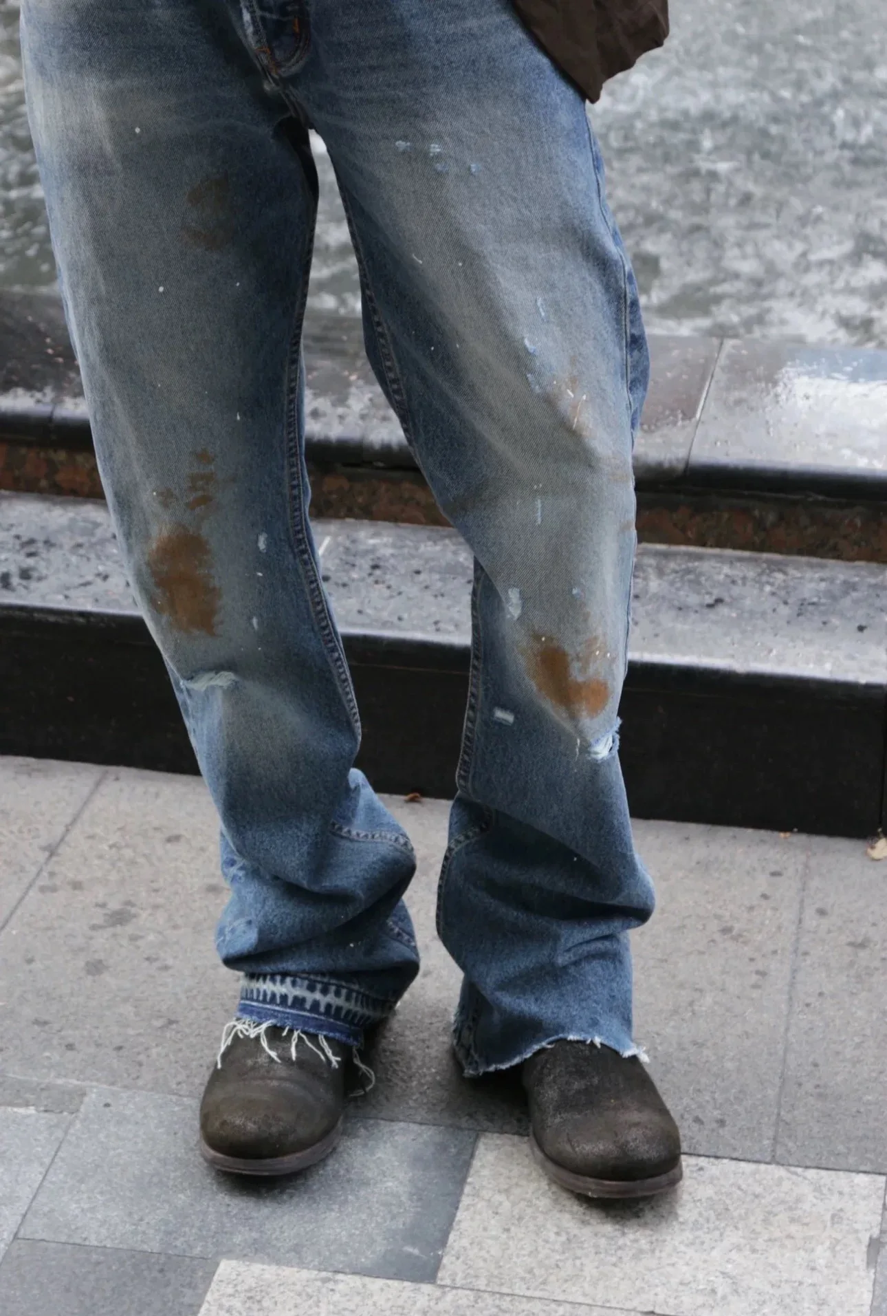 Depred Rich Second Generation fiti Destruction Micro Flared Jeans Men Streetwear Ripped Casual Long Pants
Depred Rich Second Generation fiti Destruction Micro Flared Jeans Men Streetwear Ripped Casual Long Pants