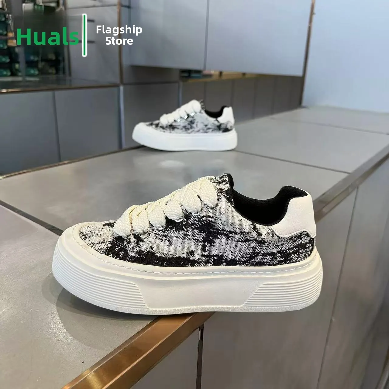 Men's Canvas Shoes Summer Breathable Low Top Sneakers Soft Bottom Casual Sports White Shoes Korean Style round Toe Rubber Sole
Men's Canvas Shoes Summer Breathable Low Top Sneakers Soft Bottom Casual Sports White Shoes Korean Style round Toe Rubber Sole