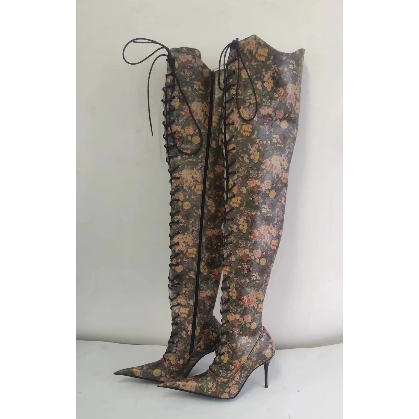 Flower Pattern Lace Up Over Knee High Boots Thin High Heel Pointed Toe Fashion Novel Western Sexy Woman Shoes Zapatillas Mujer
Flower Pattern Lace Up Over Knee High Boots Thin High Heel Pointed Toe Fashion Novel Western Sexy Woman Shoes Zapatillas Mujer