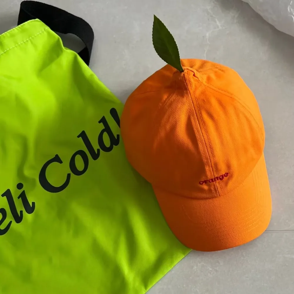 Versatile Cotton Orange Baseball Cap Peaked Cool Embroidered Letter Hat Fashion Sunscreen Creative Orange Cap Men
Versatile Cotton Orange Baseball Cap Peaked Cool Embroidered Letter Hat Fashion Sunscreen Creative Orange Cap Men