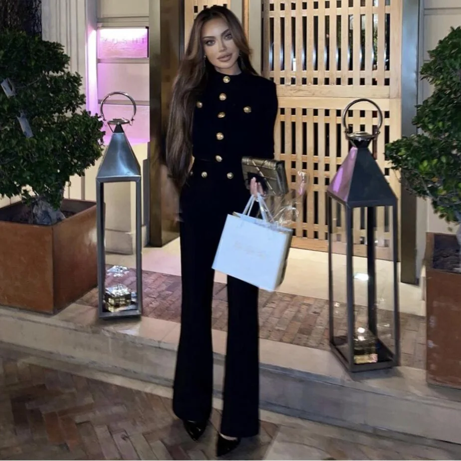 Bandage Set, Fashionable Metal Buckle Short Top, HigH Waisted Long Pants Two-piece Set
Bandage Set, Fashionable Metal Buckle Short Top, HigH Waisted Long Pants Two-piece Set