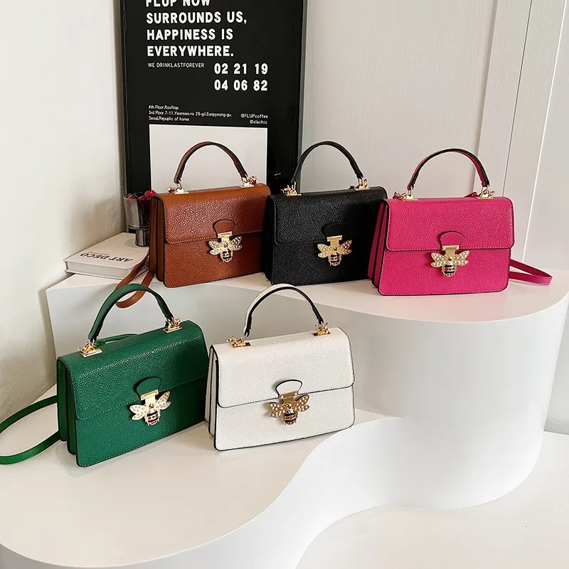 2025 New Luxury Retro Vintage Structured Bag Women's Light Luxury Niche Single Shoulder Crossbody Small Bag
2025 New Luxury Retro Vintage Structured Bag Women's Light Luxury Niche Single Shoulder Crossbody Small Bag