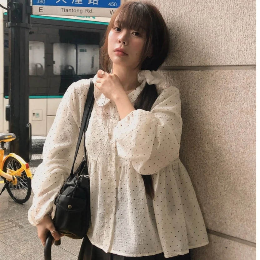 2026 Summer New Chic Korean Style Polka Dot Doll Collar Casual Retro Anti Aging Women's Shirt Versatile Fashionable Long Sleeve
2026 Summer New Chic Korean Style Polka Dot Doll Collar Casual Retro Anti Aging Women's Shirt Versatile Fashionable Long Sleeve