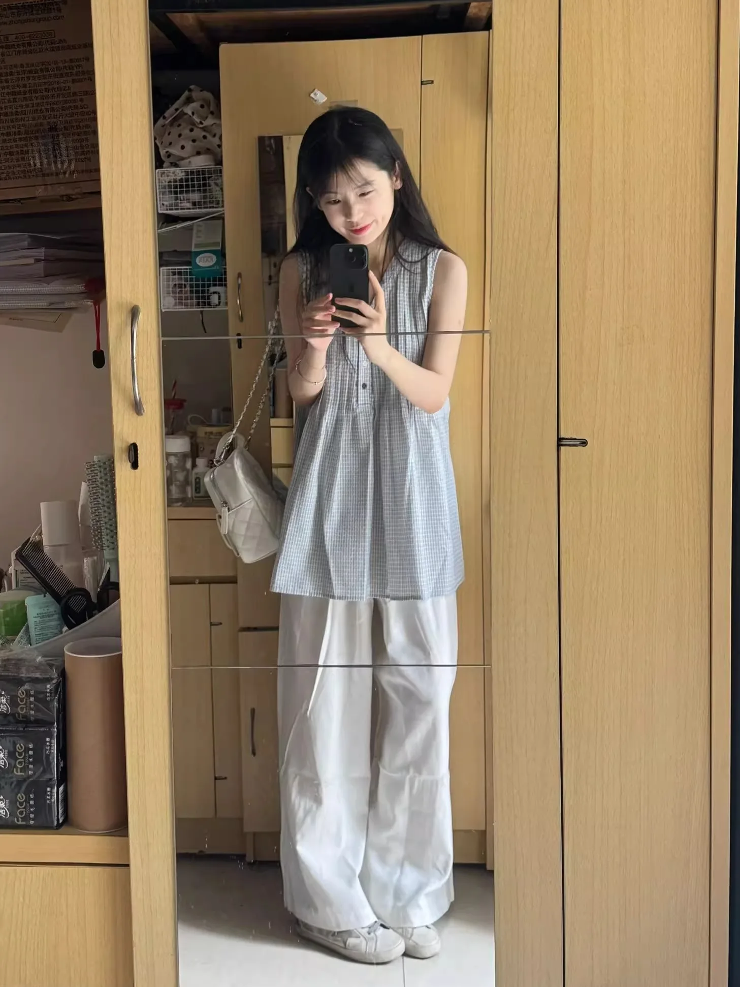 Summer Blue White Plaid Sleeveless Casual Wide Leg Pants Two Piece Set Women's Fashion Shirt And Pants Ensemble V Neck Long P...
Summer Blue White Plaid Sleeveless Casual Wide Leg Pants Two Piece Set Women's Fashion Shirt And Pants Ensemble V Neck Long P...
