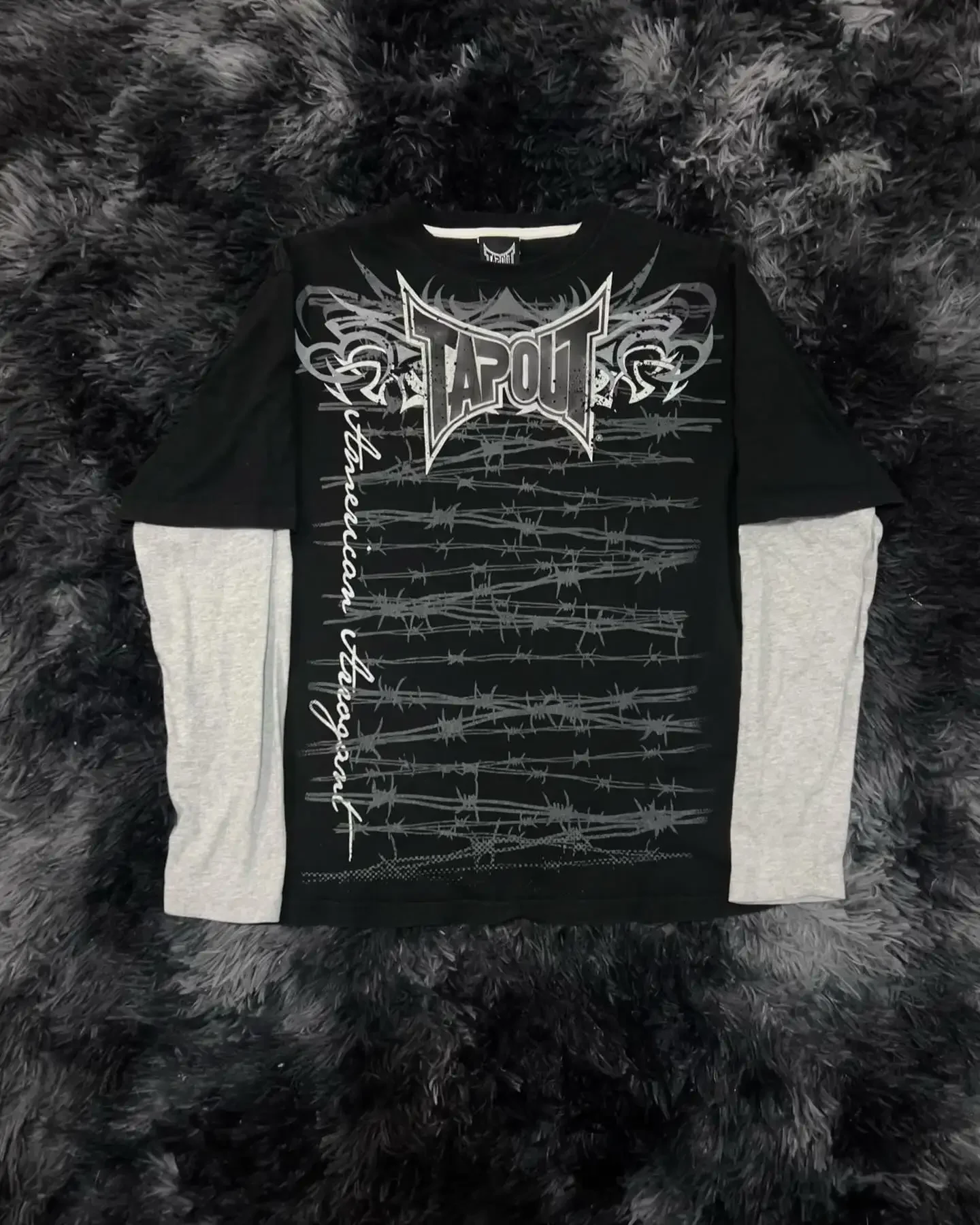 Американская футболка TAPOUT, новая оверсайз с длинным рукавом Y2K, уличная готическая футболка с буквенным принтом, мужские свободные хлопковые топы в стиле ретро в стиле Харадзюку в стиле хип-хоп
Американская футболка TAPOUT, новая оверсайз с длинным рукавом Y2K, уличная готическая футболка с буквенным принтом, мужские свободные хлопковые топы в стиле ретро в стиле Харадзюку в стиле хип-хоп