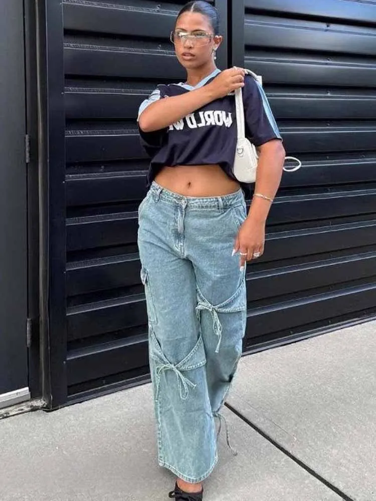 BKQU Harajuku Y2k Bow Lace Up Women Jeans Loose Fashion Wide Leg Denim Pants 2000s Vintage Street High Waist Pockets Cargo Jeans
BKQU Harajuku Y2k Bow Lace Up Women Jeans Loose Fashion Wide Leg Denim Pants 2000s Vintage Street High Waist Pockets Cargo Jeans