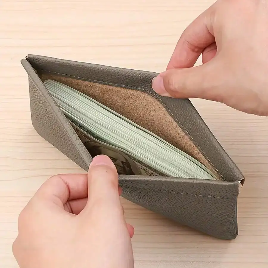 Women's Mini Crossbody Bag Fashionable And Chic Shoulder Bag Novel Lightweight Mobile Phone Bag Small And Convenient Wallet
Women's Mini Crossbody Bag Fashionable And Chic Shoulder Bag Novel Lightweight Mobile Phone Bag Small And Convenient Wallet