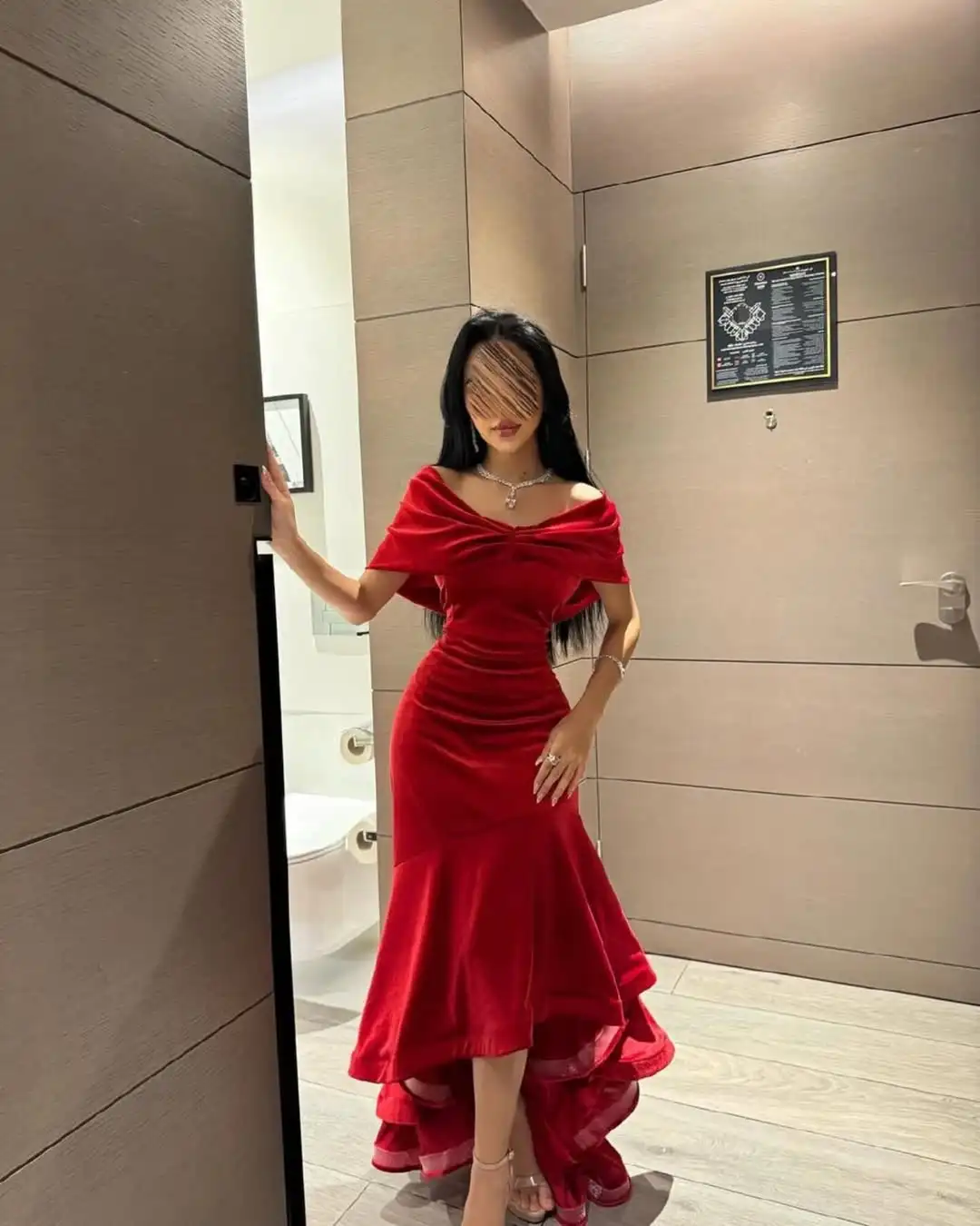 Customized Mermaid Off The Shoulder Sleeveless Prom Dresses Pleated Hi-Lo Prom Gowns Formal Party Dresses
Customized Mermaid Off The Shoulder Sleeveless Prom Dresses Pleated Hi-Lo Prom Gowns Formal Party Dresses