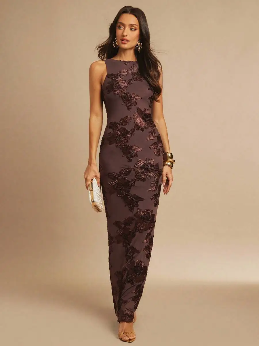 Chic Mauve Brown Floral 3D Embroidered Sleeveless Maxi Dress With Square Neck And Open Back For Weddings And Evening Events
Chic Mauve Brown Floral 3D Embroidered Sleeveless Maxi Dress With Square Neck And Open Back For Weddings And Evening Events
