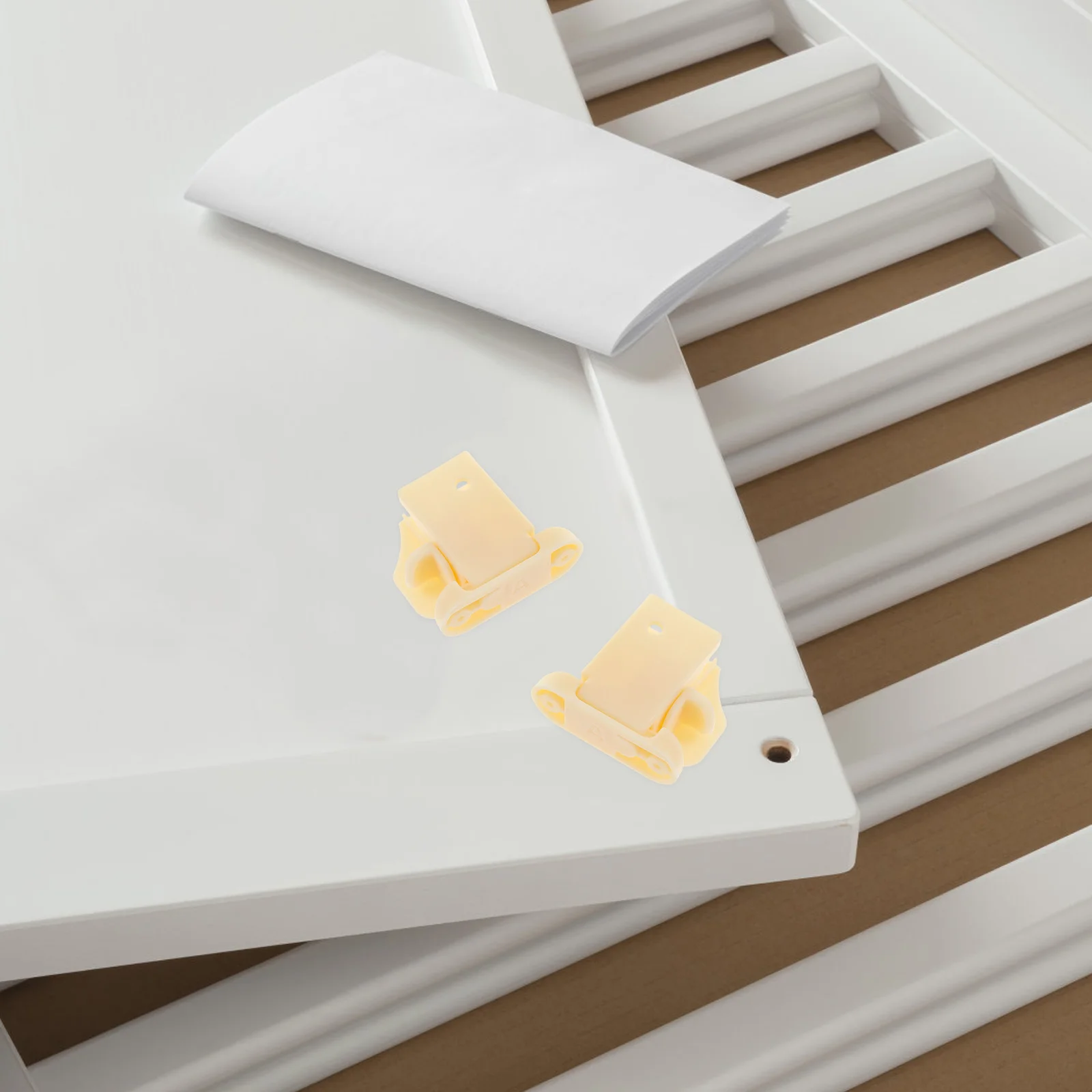 2Pcs Automatic Buckle Durable Rotating Lock Baby Cot Guard Bar Accessories Simple Connectors Bed Railings Hardware
2Pcs Automatic Buckle Durable Rotating Lock Baby Cot Guard Bar Accessories Simple Connectors Bed Railings Hardware
