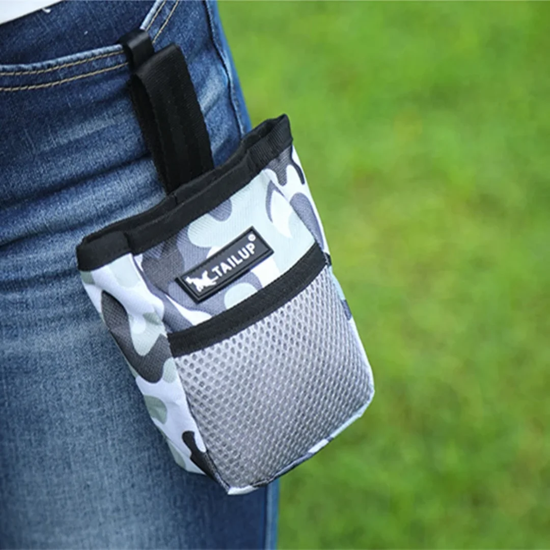 Outdoor Portable Training Dog Snack Bag Pet Supplies Strong Wear Resistance Large Capacity Puppy Products Waist Bag Durable
Outdoor Portable Training Dog Snack Bag Pet Supplies Strong Wear Resistance Large Capacity Puppy Products Waist Bag Durable