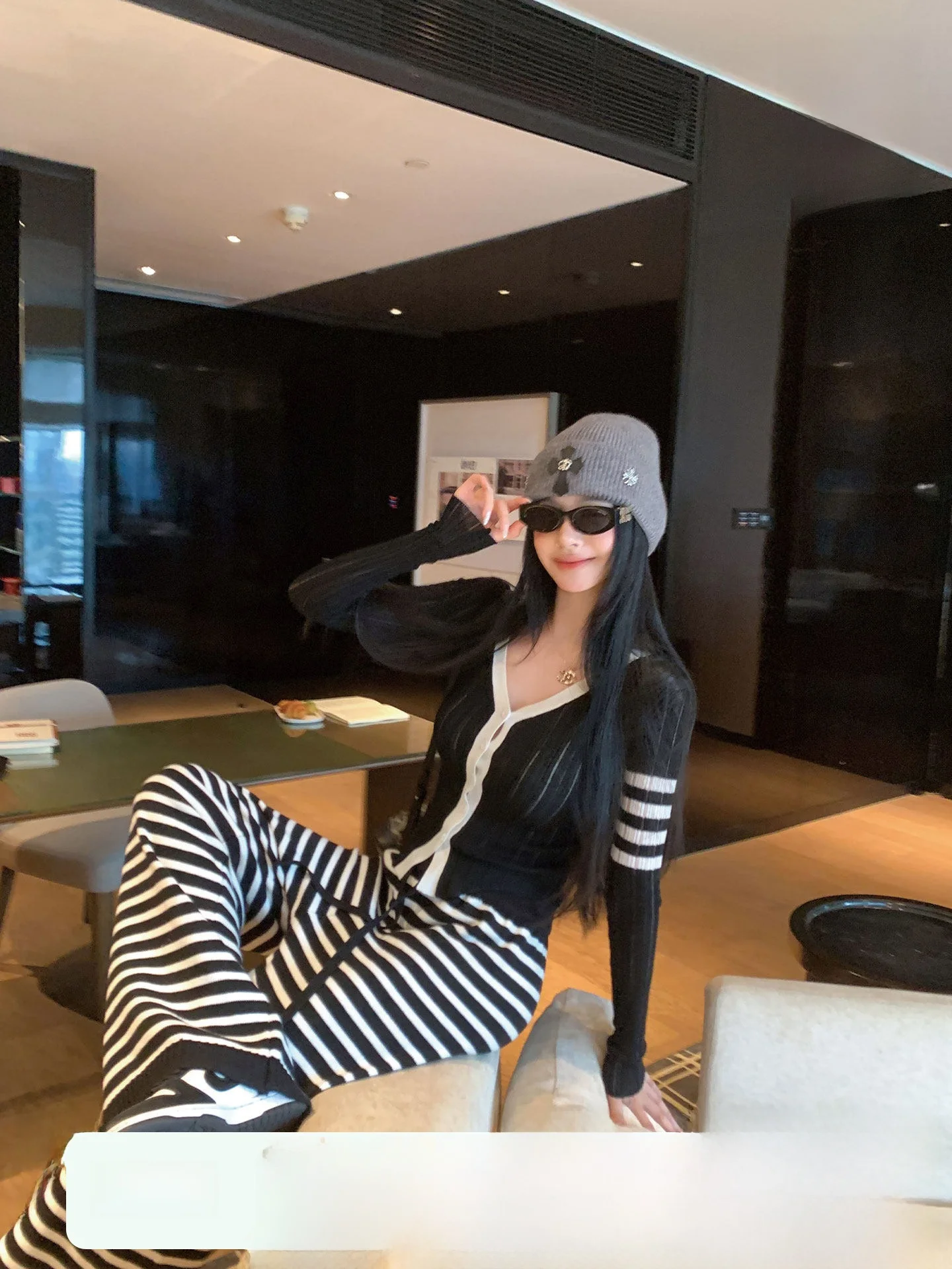 Okaaay Vintage Color Blo Long Sve Knitted Wool Sweater Slim Fit Inner Wear Casual Sle Women's Faion Autumn Winter Top
Okaaay Vintage Color Blo Long Sve Knitted Wool Sweater Slim Fit Inner Wear Casual Sle Women's Faion Autumn Winter Top