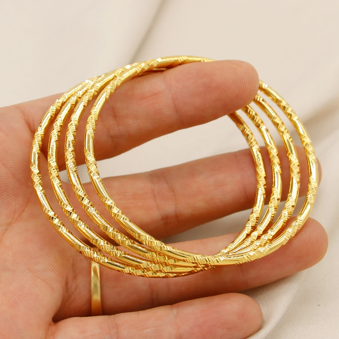 Adixyn 6pcs Golden Plated Copper Thin Bangle for women Middle east African Party Gifts
Adixyn 6pcs Golden Plated Copper Thin Bangle for women Middle east African Party Gifts