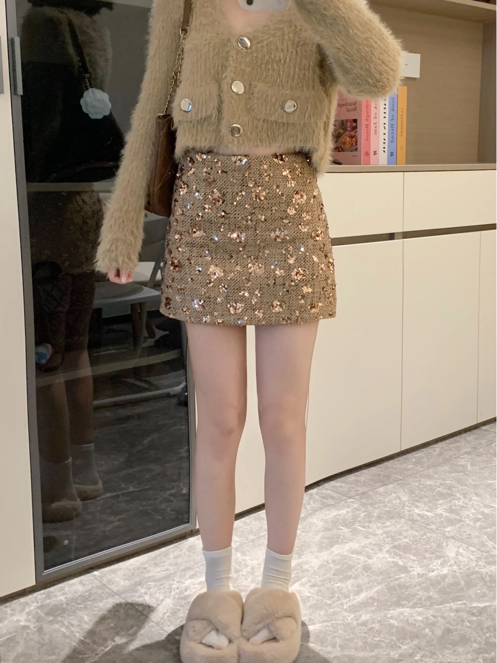 High Waist A-Line Skirt for Pear Shaped Women plus Size Design Sensation Anti-Light Wrap around Skirt for Autumn
High Waist A-Line Skirt for Pear Shaped Women plus Size Design Sensation Anti-Light Wrap around Skirt for Autumn