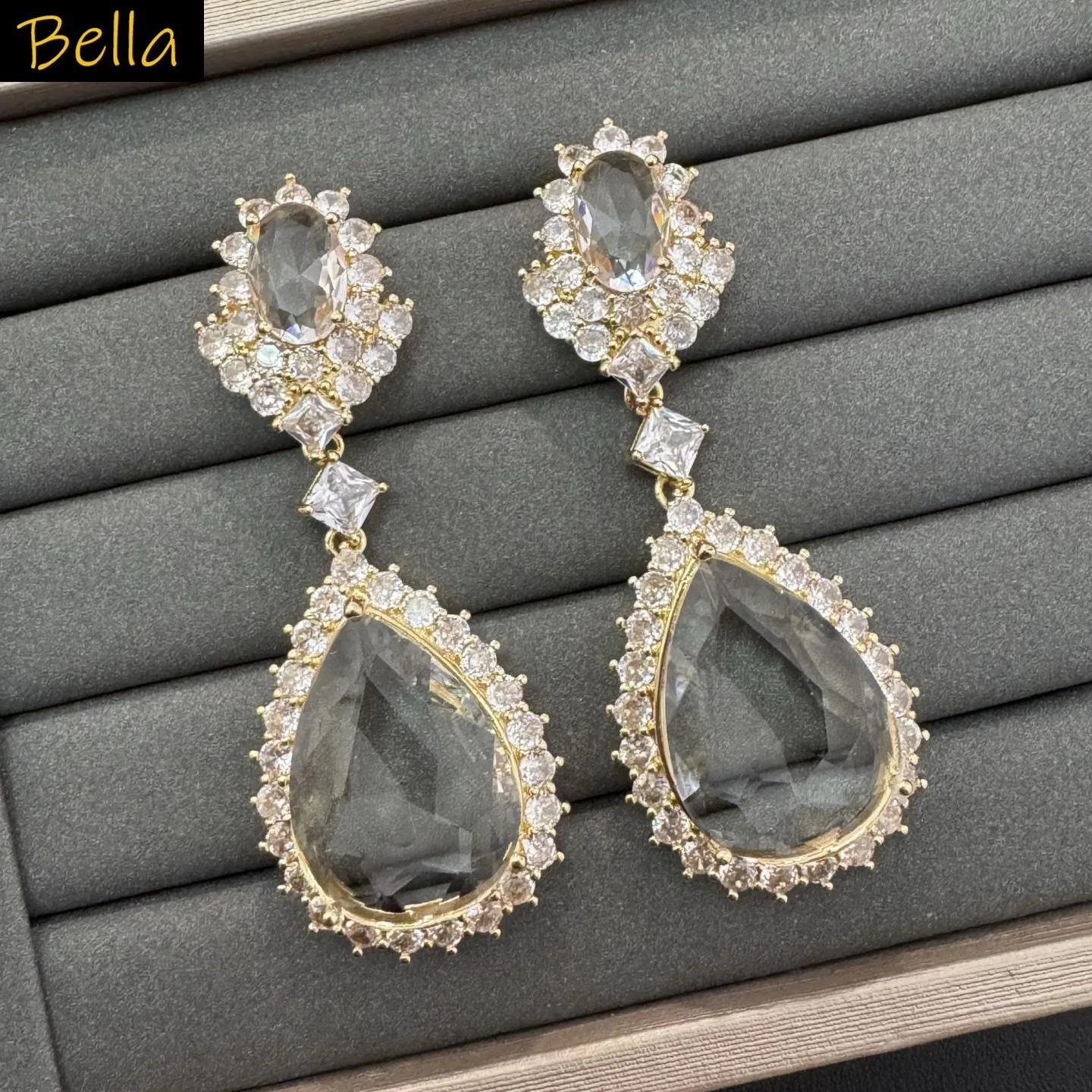 cubic zirconia earrings for women elegant jewelry transparent water drop dangling earrings silver gold color
cubic zirconia earrings for women elegant jewelry transparent water drop dangling earrings silver gold color