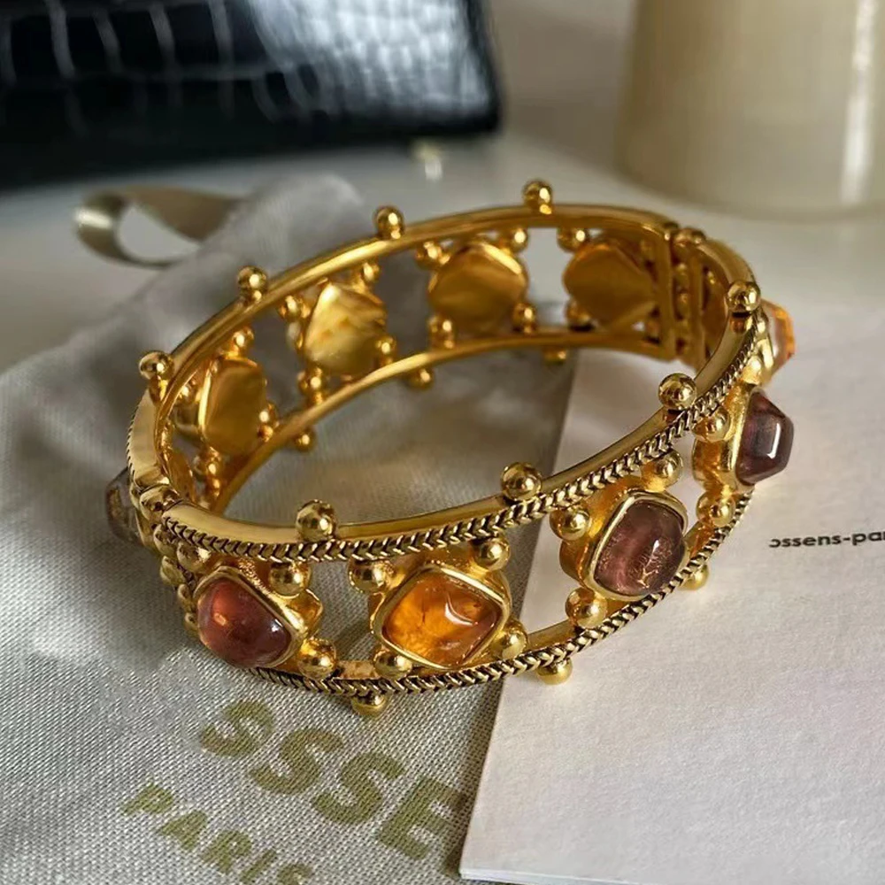 Women Vintage Amber Cat's Eye Stone Bracelets Personality Copper Natural Crystal Style Girls Wide Bangles Jewelry Gifts Deluxe
Women Vintage Amber Cat's Eye Stone Bracelets Personality Copper Natural Crystal Style Girls Wide Bangles Jewelry Gifts Deluxe