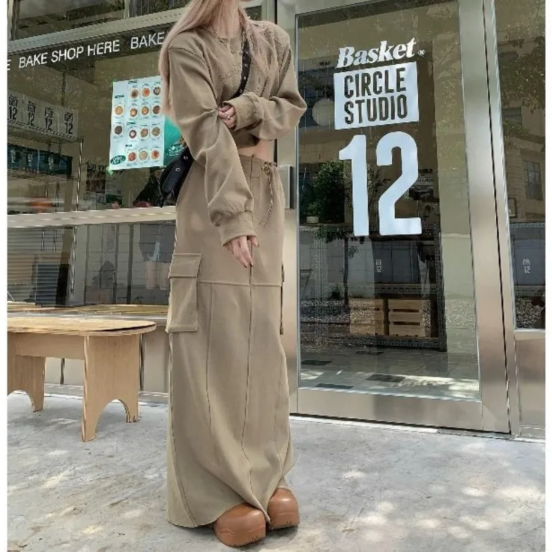 Khaki Women Sets New Spring Autumn Vintage Fashion Long Sleeve Printed Pullover Top Pockets Split Long Skirt Solid 2 Piece Sets
Khaki Women Sets New Spring Autumn Vintage Fashion Long Sleeve Printed Pullover Top Pockets Split Long Skirt Solid 2 Piece Sets