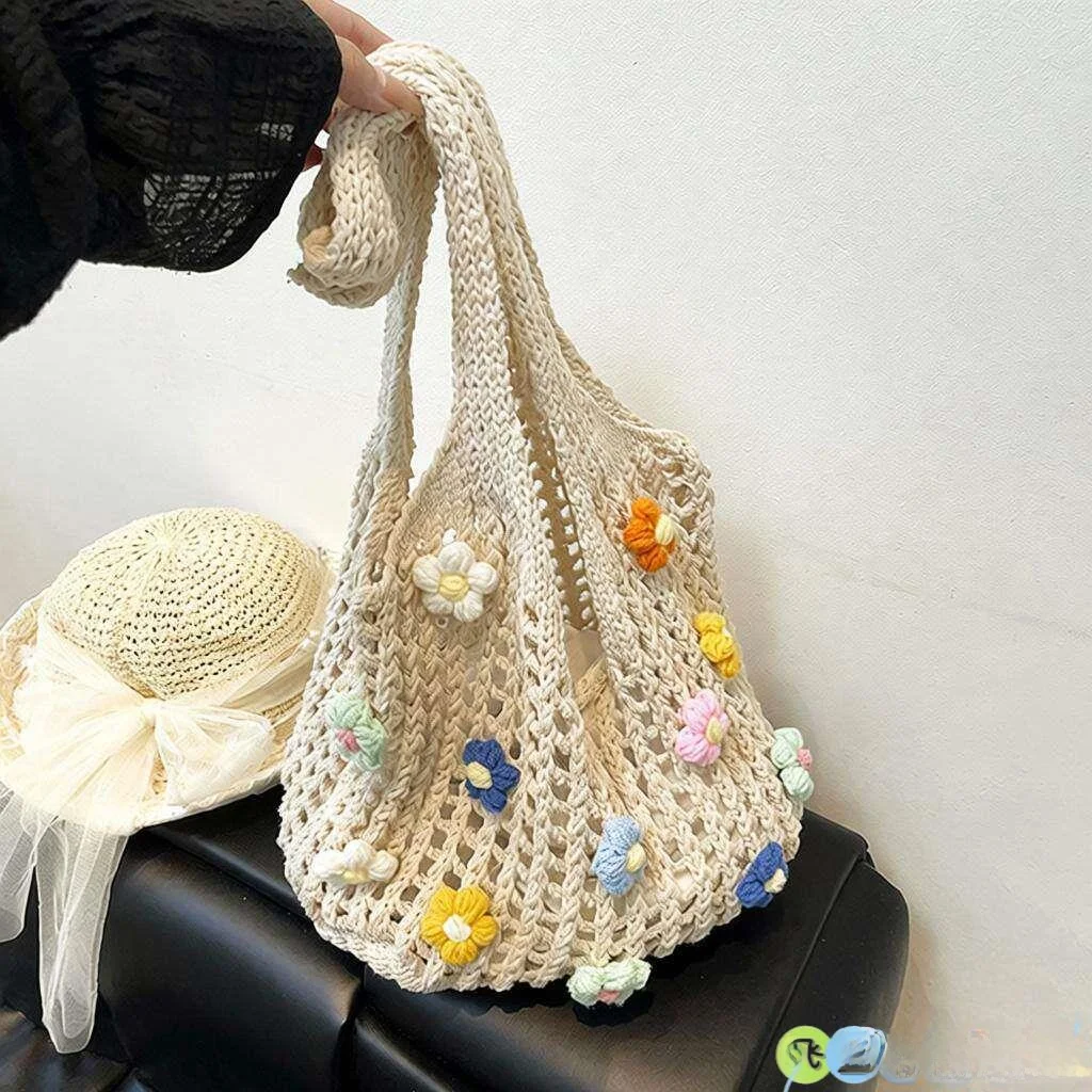 Trendy Beach Woven Tote Bag New Flower Grass Basket Large Capacity Handheld Shoulder Bag Versatile Floral Women's Bag
Trendy Beach Woven Tote Bag New Flower Grass Basket Large Capacity Handheld Shoulder Bag Versatile Floral Women's Bag