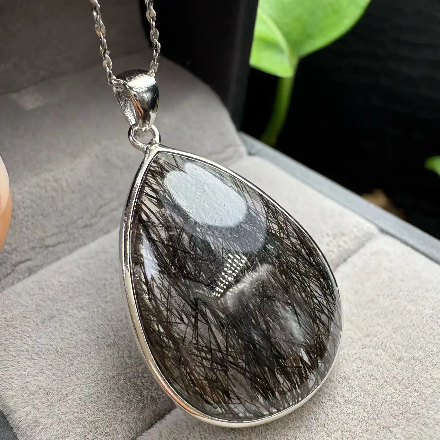 1 Pc Fengbaowu Natural Black Rutilated Quartz Water Drop Pendant 925 Sterling Silver Reiki Healing Stone Jewelry Gift Women Men
1 Pc Fengbaowu Natural Black Rutilated Quartz Water Drop Pendant 925 Sterling Silver Reiki Healing Stone Jewelry Gift Women Men