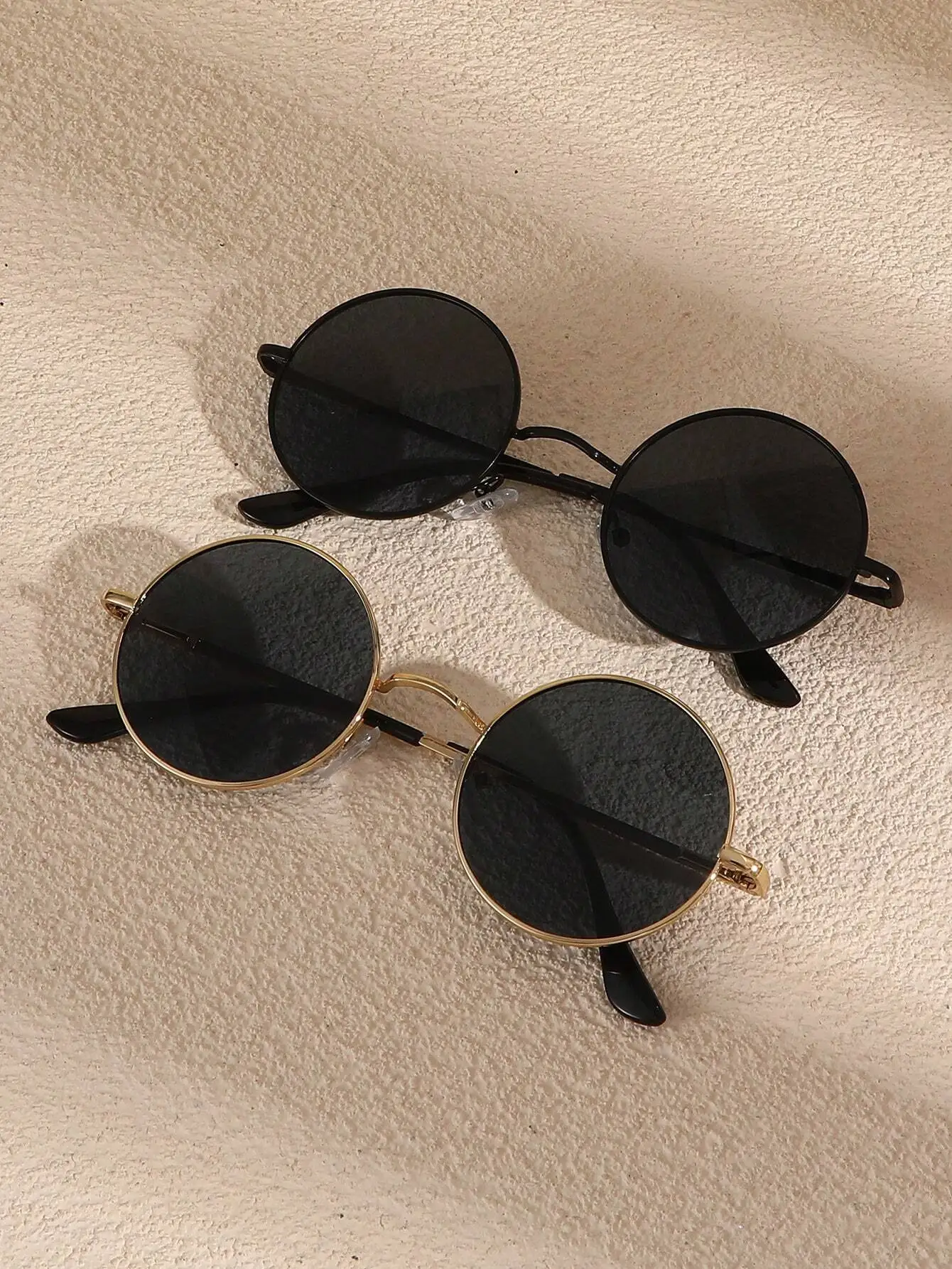 1/2pcs Round Frame Personalized Retro Classic Women Fashion Glasses Combination For Driving Camping Outdoor Travel Street Snap Decoration For Summer Beach Vacation, Outdoor, Travel
1/2pcs Round Frame Personalized Retro Classic Women Fashion Glasses Combination For Driving Camping Outdoor Travel Street Snap Decoration For Summer Beach Vacation, Outdoor, Travel