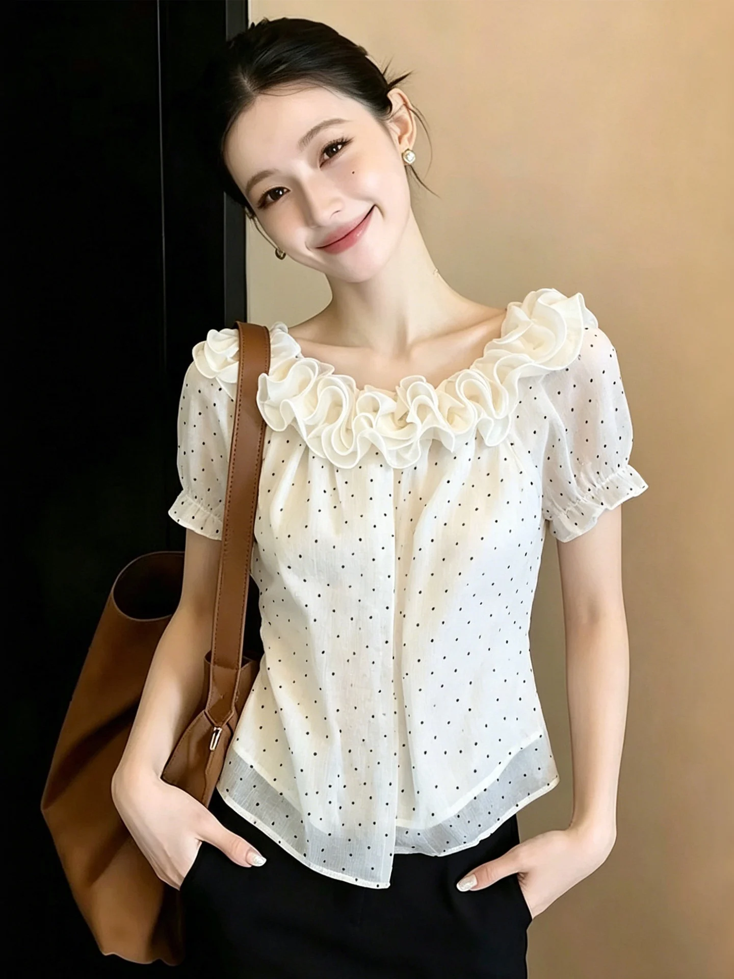 Summer 2026 Women's Short Sleeve Embellished Shirt Korean Style One Shoulder Exposure Chic Personality
Summer 2026 Women's Short Sleeve Embellished Shirt Korean Style One Shoulder Exposure Chic Personality