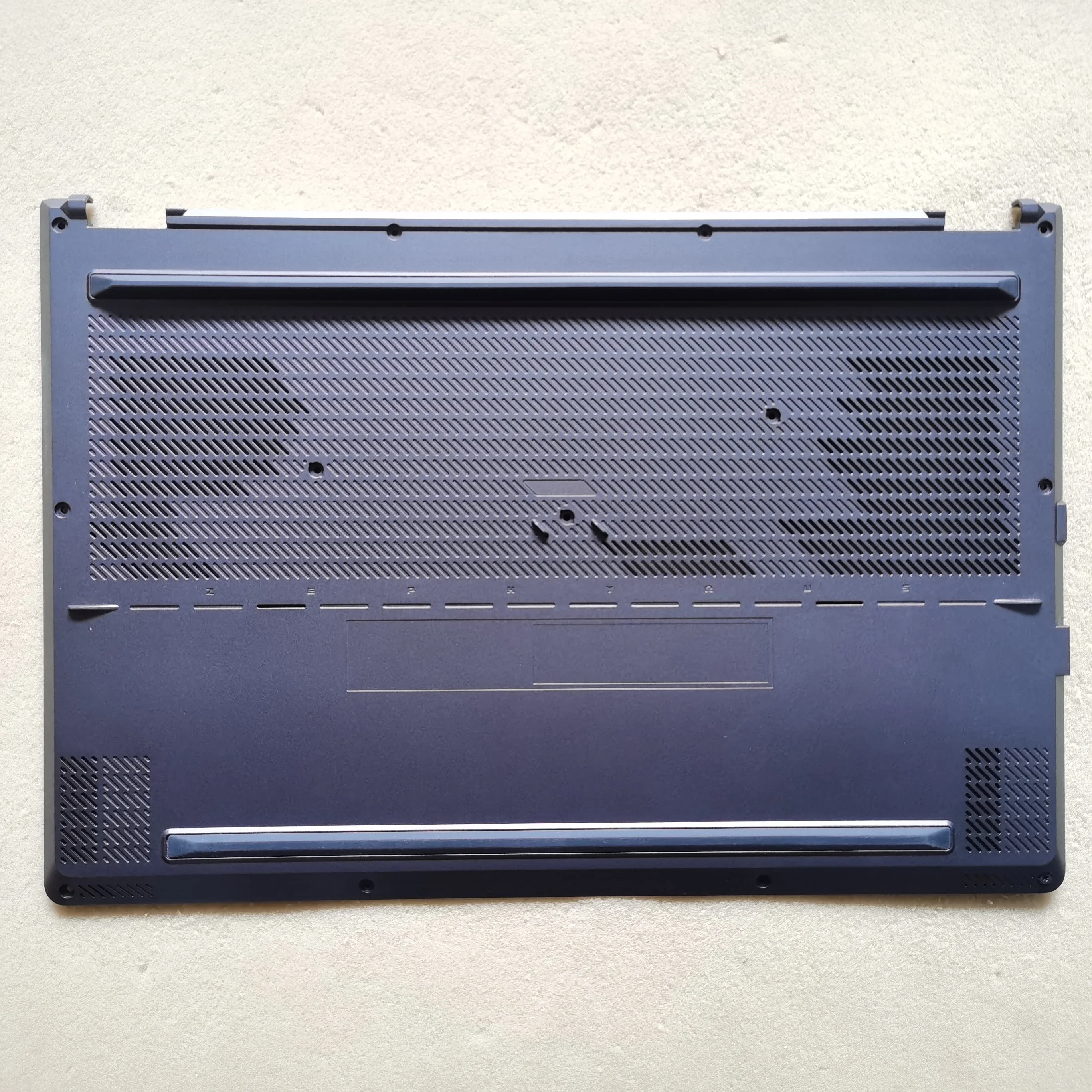 Новый нижний чехол для ноутбука ASUS ROG16 zephyrus GU603 GU603H
Новый нижний чехол для ноутбука ASUS ROG16 zephyrus GU603 GU603H