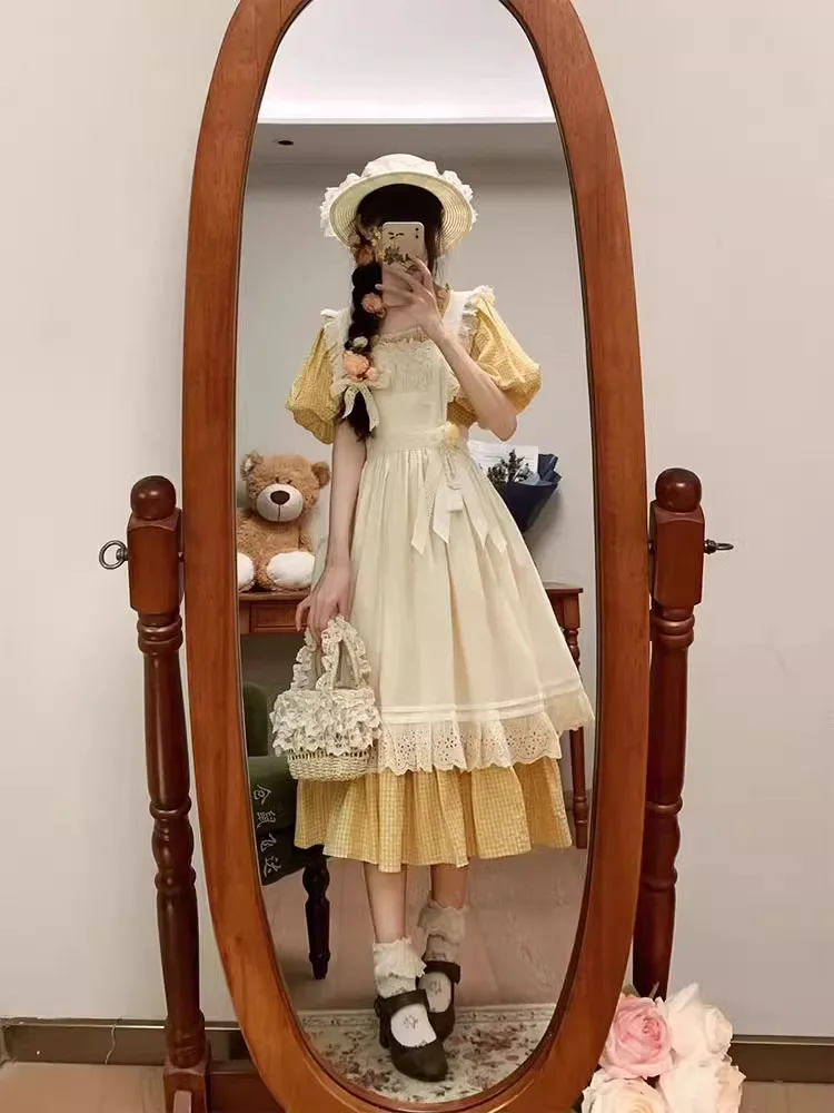 Винтажный лоскутный комплект Lolita из двух предметов для похудения, сладкий повседневный дизайн, маленький полиэстер, лето
Винтажный лоскутный комплект Lolita из двух предметов для похудения, сладкий повседневный дизайн, маленький полиэстер, лето