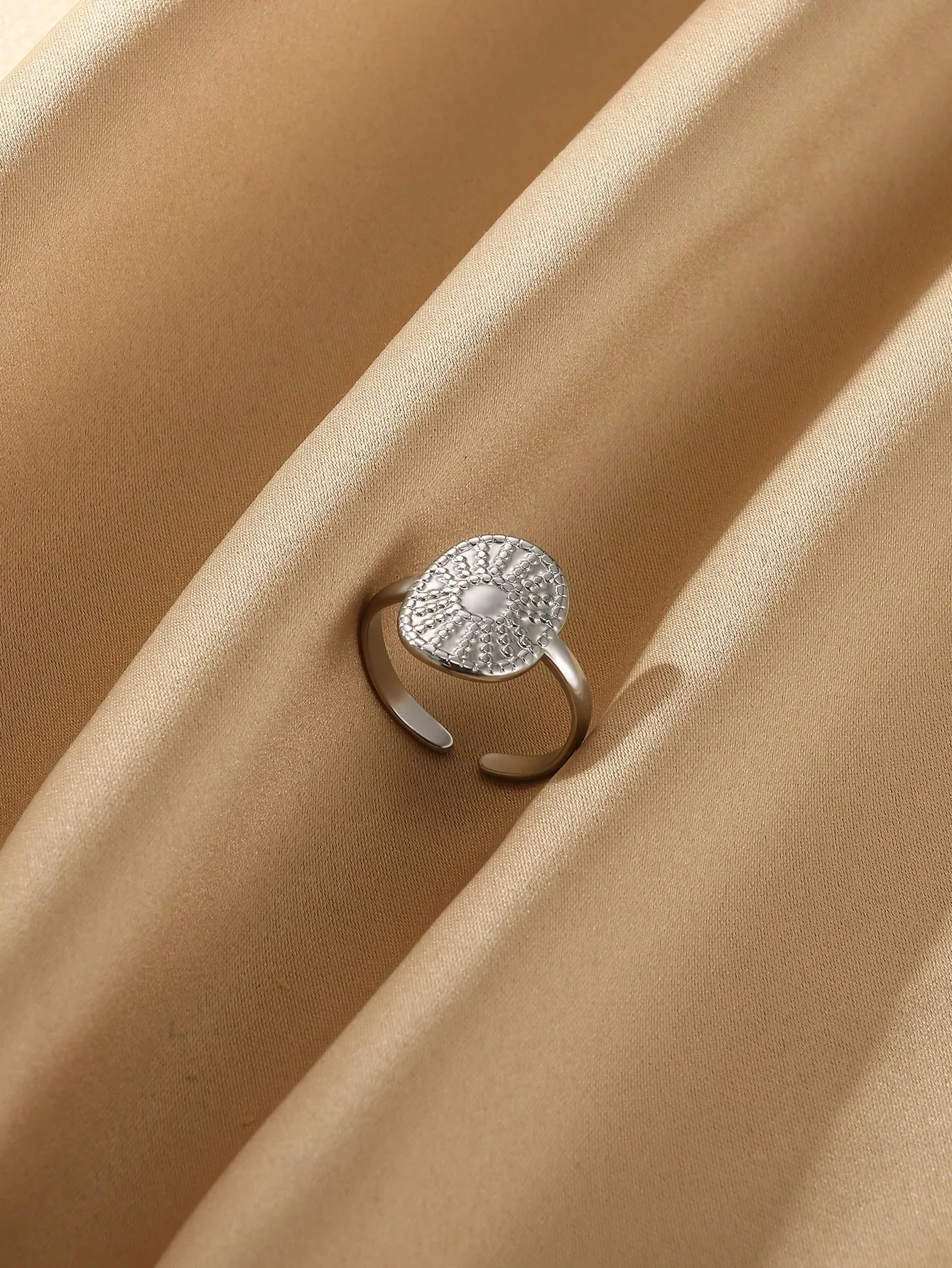 Adjustable Oval Sun Motif Ring In Stainless Steel For Women
Adjustable Oval Sun Motif Ring In Stainless Steel For Women