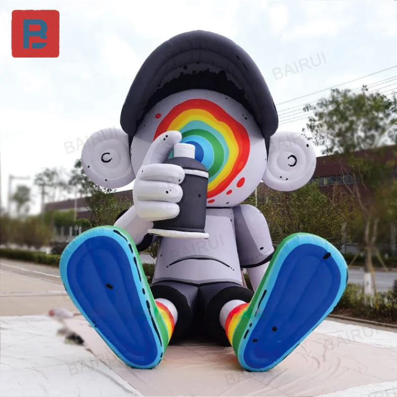 Надувной мальчик с граффити, наружная надувная мультяшная реклама, семицветная живопись, мальчик с граффити, сидящий на земле.
Надувной мальчик с граффити, наружная надувная мультяшная реклама, семицветная живопись, мальчик с граффити, сидящий на земле.