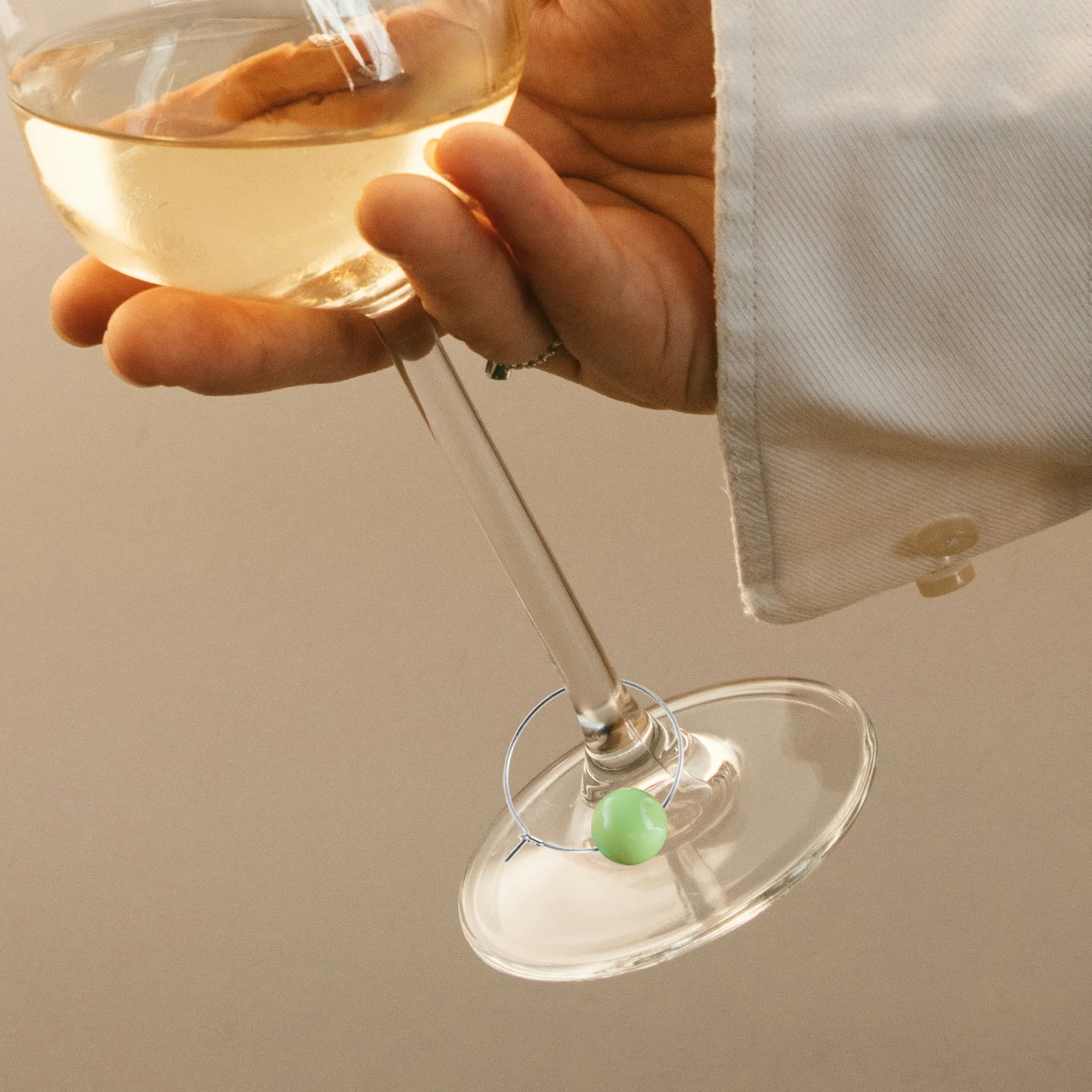 200Pcs Glass Markers for Drinks 25Mm Reusable Metal Wine Charm Rings Party Cup Identifiers Hanging Glass Tags for Drink
200Pcs Glass Markers for Drinks 25Mm Reusable Metal Wine Charm Rings Party Cup Identifiers Hanging Glass Tags for Drink