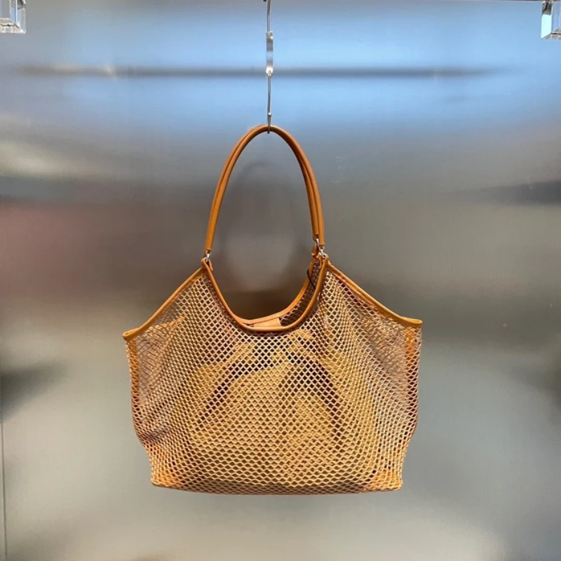 Designer Woven Mesh Tote Bag,Large Capacity Women Commuting Shoulder Bag,Spring Summer New Casual Vacation Lazy Style Handbag
Designer Woven Mesh Tote Bag,Large Capacity Women Commuting Shoulder Bag,Spring Summer New Casual Vacation Lazy Style Handbag