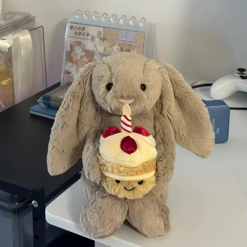 Новая плюшевая кукла Shy Bonnie Rabbit Holding Birthday Cake Kawaii для сопровождения кошек, собак и домашних животных в качестве подарков для детей, плюшевые игрушки
Новая плюшевая кукла Shy Bonnie Rabbit Holding Birthday Cake Kawaii для сопровождения кошек, собак и домашних животных в качестве подарков для детей, плюшевые игрушки