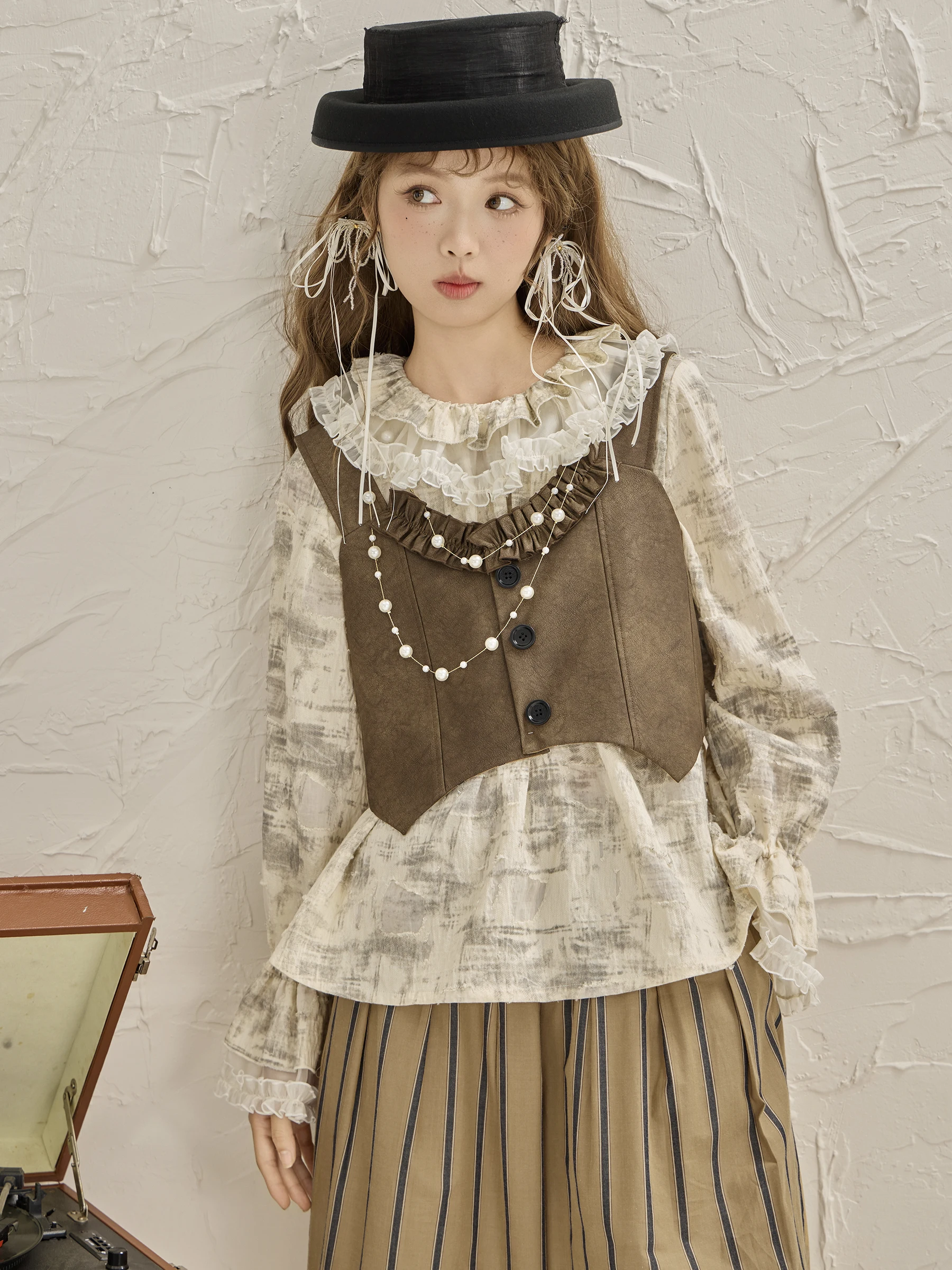 Versatile Brown Waed Vest Two-Sided Wear Retro Artistic Matching Autumn Layering Women's Faion ort Length Single Button
Versatile Brown Waed Vest Two-Sided Wear Retro Artistic Matching Autumn Layering Women's Faion ort Length Single Button