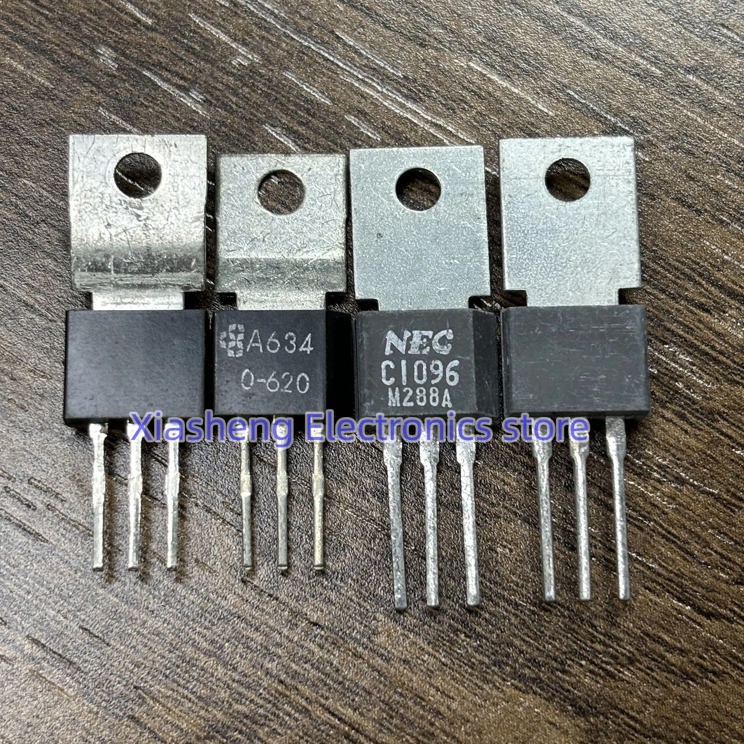 New Original 2Pairs 2SA634 A634 + 2SC1096 C1096 TO-220 Transistor In Stock Good Quality
New Original 2Pairs 2SA634 A634 + 2SC1096 C1096 TO-220 Transistor In Stock Good Quality