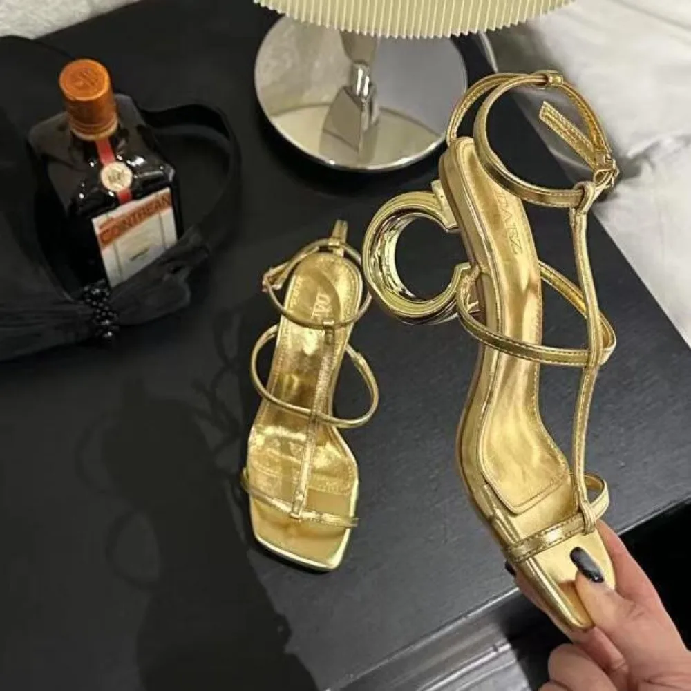 Summer New Narrow Strap Shaped Heel Buckle Designer Sandals Sexy Open Toe Outdoor Banquet Party Women's High Heels
Summer New Narrow Strap Shaped Heel Buckle Designer Sandals Sexy Open Toe Outdoor Banquet Party Women's High Heels