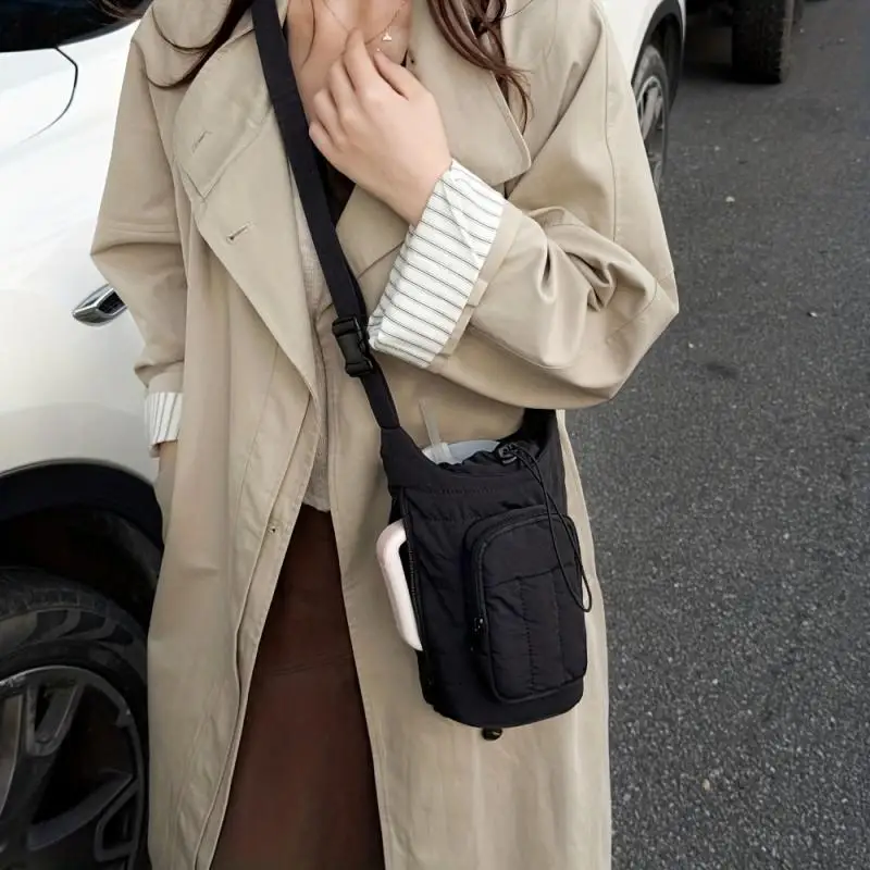 Stylish Solid Color Outdoor Sports Kettle Bag Portable Large Capacity Crossbody Water Cup Bag Travel Thermos Cup Cover
Stylish Solid Color Outdoor Sports Kettle Bag Portable Large Capacity Crossbody Water Cup Bag Travel Thermos Cup Cover