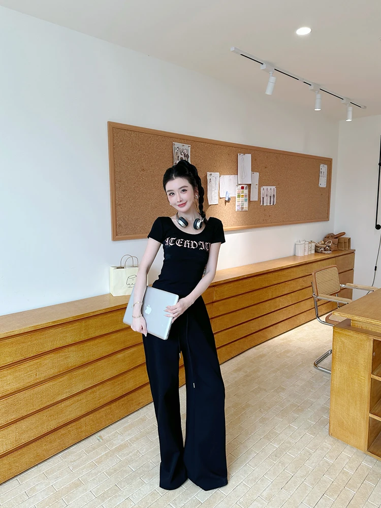 High Waist Loose Casual Pants Women's Summer Wide Leg Pants Draped Sensation Lazy Style Fashionable Straight Cut Trousers
High Waist Loose Casual Pants Women's Summer Wide Leg Pants Draped Sensation Lazy Style Fashionable Straight Cut Trousers