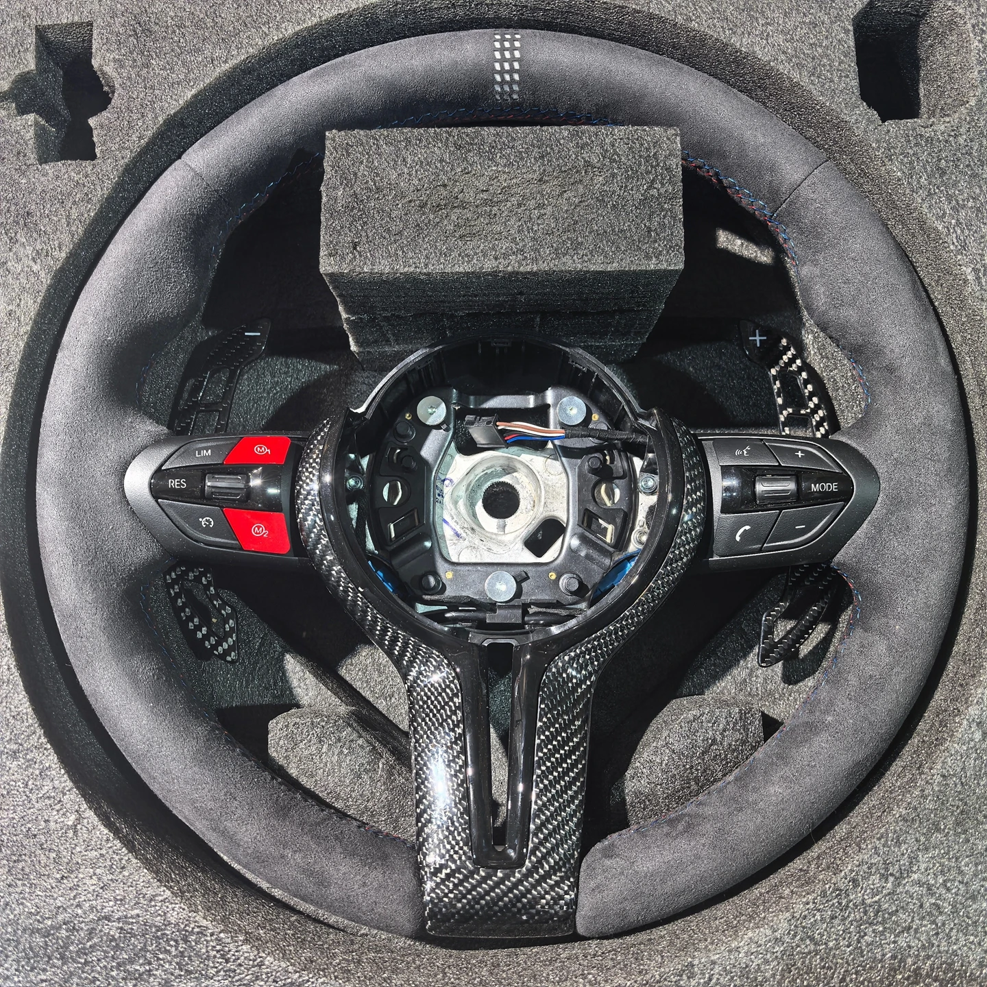 Customize High Quality M Sport Steering Wheel Compatible F11 F20 F21 F22 F30 F31 F32 F36 M3 M4 E90 Accessories For BMW F10
Customize High Quality M Sport Steering Wheel Compatible F11 F20 F21 F22 F30 F31 F32 F36 M3 M4 E90 Accessories For BMW F10