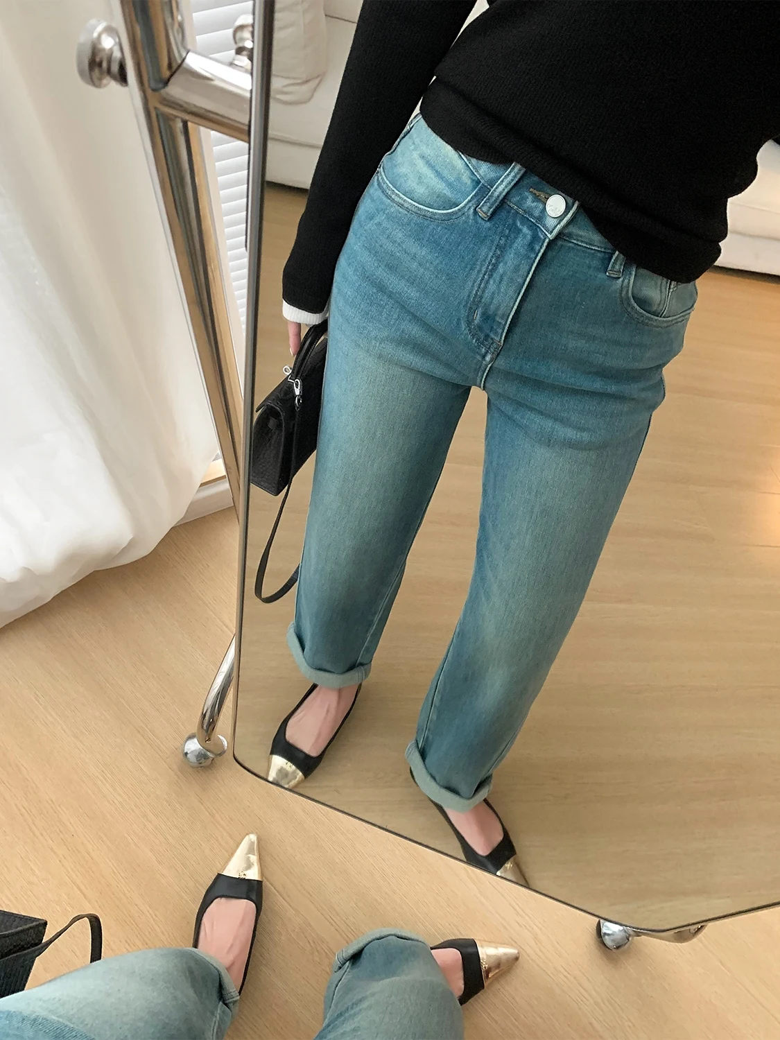 Джинсы с высокой талией, прямые, повседневные, модные, девичьи, укороченные, свободного кроя, высококачественный экологичный хлопок, стрейч-деним
Джинсы с высокой талией, прямые, повседневные, модные, девичьи, укороченные, свободного кроя, высококачественный экологичный хлопок, стрейч-деним