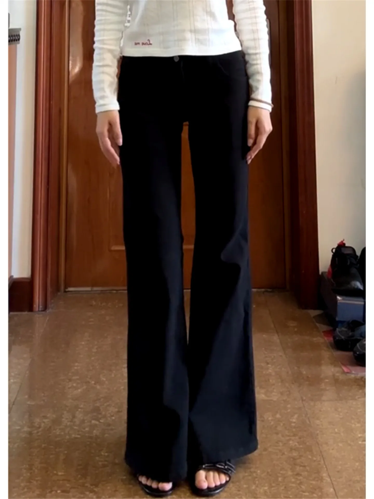 American Style Vintage Low Waist Bell Bottom Jeans Women's Loose Fit Summer Casual Cotton Denim Pants Hot Girl Black
American Style Vintage Low Waist Bell Bottom Jeans Women's Loose Fit Summer Casual Cotton Denim Pants Hot Girl Black