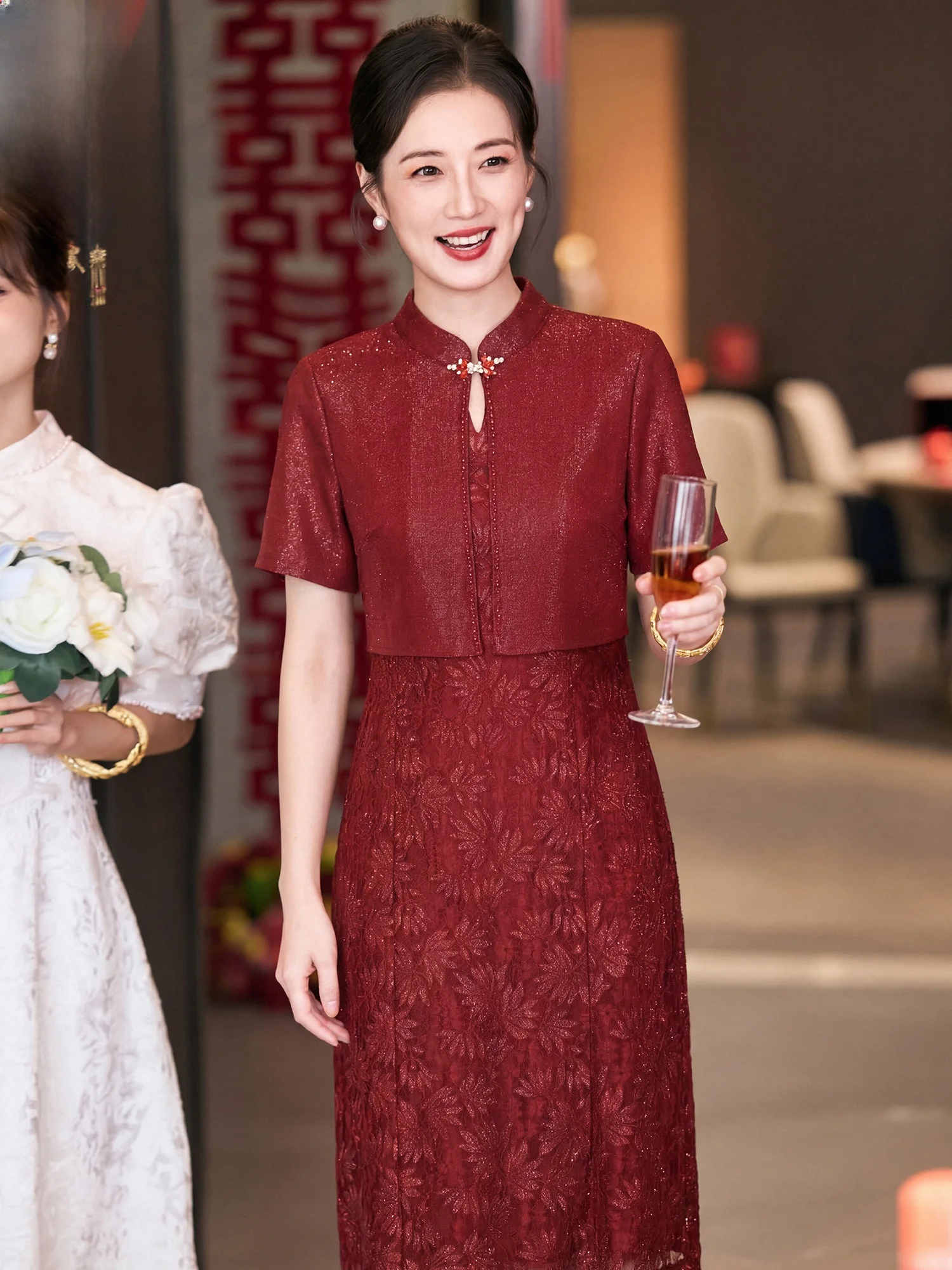 Elegant Red Wedding Dress Five-Quarter Sleeve Mother Summer Wearable Wedding Ceremony Dress Snowy Evening Polyester Fiber
Elegant Red Wedding Dress Five-Quarter Sleeve Mother Summer Wearable Wedding Ceremony Dress Snowy Evening Polyester Fiber