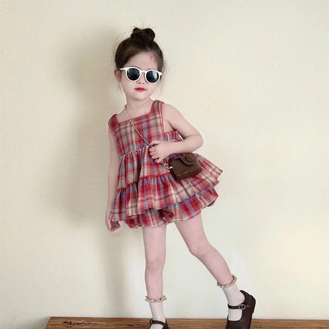 2024 Children's Clothing Summer Clothing Girls' Suit Foreign Fashionable Children Baby Girl Plaid Vest Bud Shorts Two-piece Set
2024 Children's Clothing Summer Clothing Girls' Suit Foreign Fashionable Children Baby Girl Plaid Vest Bud Shorts Two-piece Set