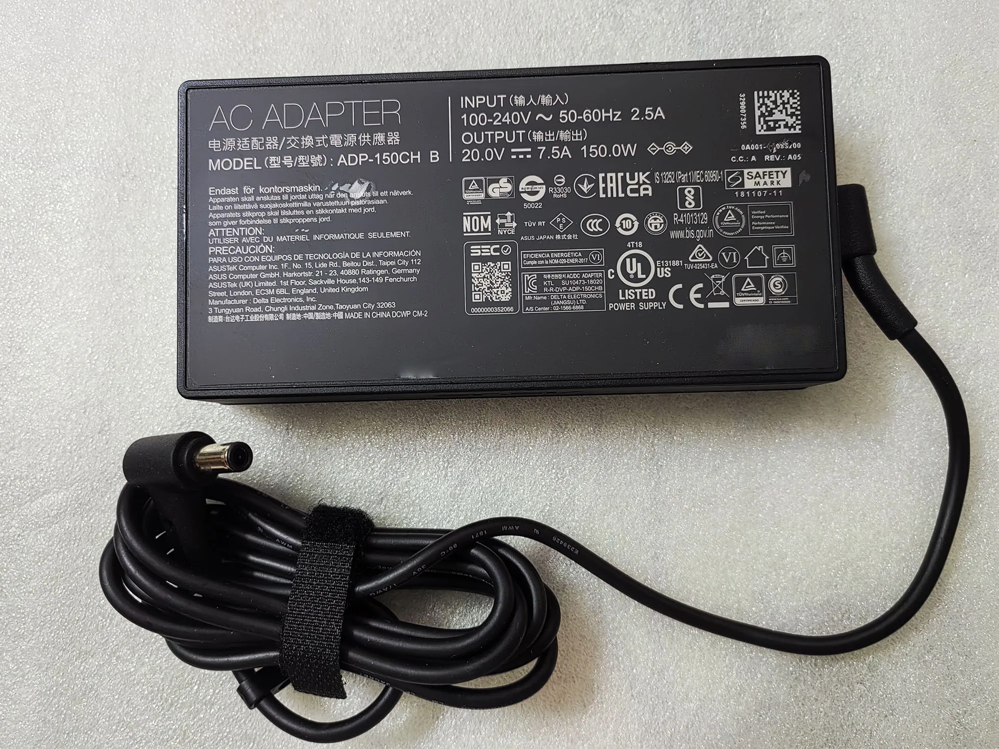Genuine 20V 7.5A 150W ADP-150CH B 6.0mm tip charger Power AC adapter For Asus ROG Zephyrus g14 GA401I Laptop
Genuine 20V 7.5A 150W ADP-150CH B 6.0mm tip charger Power AC adapter For Asus ROG Zephyrus g14 GA401I Laptop