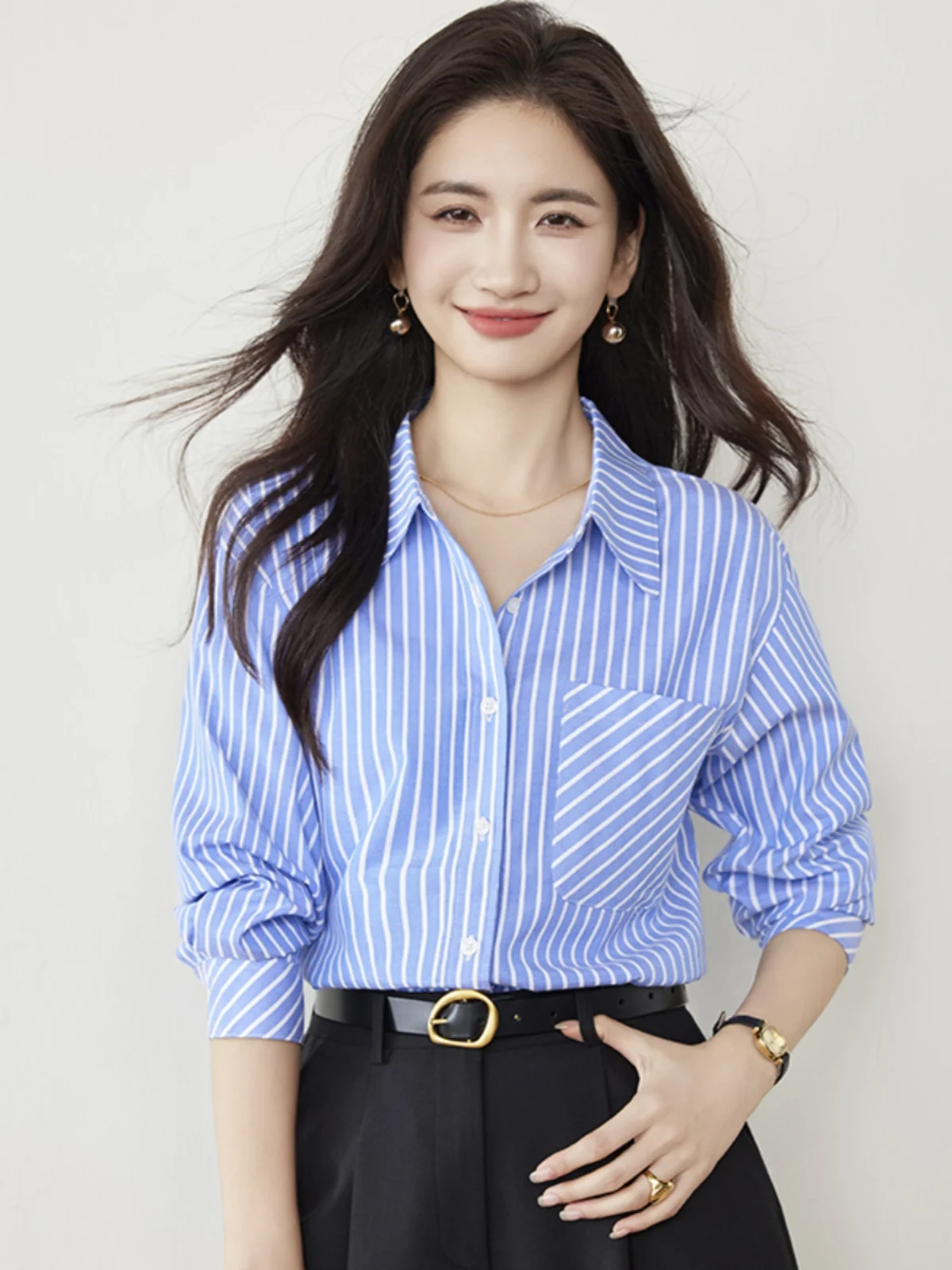 Blue Striped Loose Fit Women's Shirt Korean Style Casual Spring Autumn Shirt Turn-down Collar Slimming Design Commute Fashion
Blue Striped Loose Fit Women's Shirt Korean Style Casual Spring Autumn Shirt Turn-down Collar Slimming Design Commute Fashion