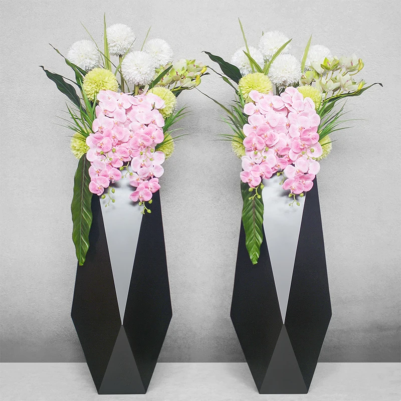 LMM simple modern model room hotel decoration FRP rhombus floor vase
LMM simple modern model room hotel decoration FRP rhombus floor vase